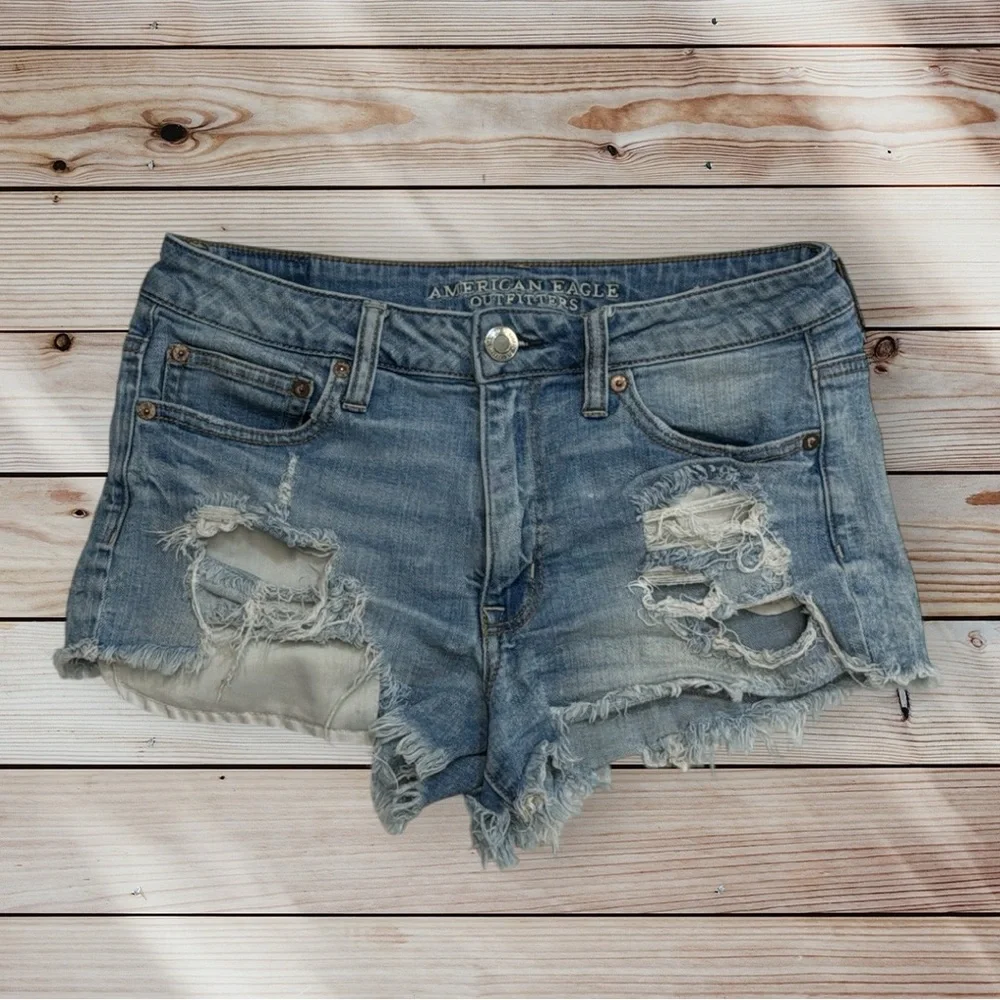 American Eagle Stretch Hi-Rise Festival Women's Cutoff Ragged Jean Shorts Size 8